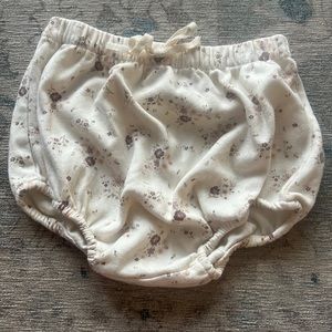 Jamie Kay white flower bloomers